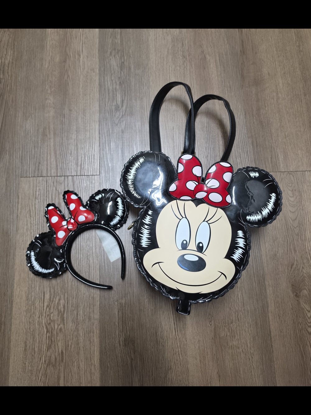 Disney Macys Minnie Mouse Parade Balloon Ears and Convertible Bag